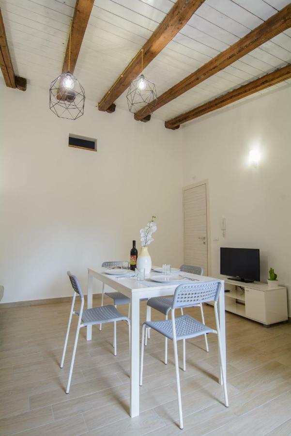 Ficodi Apartments อัลคาโม ภายนอก รูปภาพ