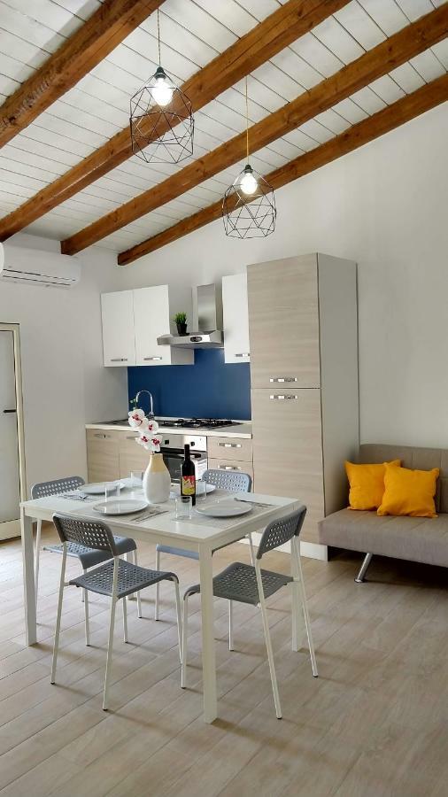 Ficodi Apartments อัลคาโม ภายนอก รูปภาพ